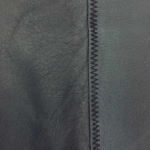 Vintage High Waisted Black Midi Leather Skirt Size 6 - Picture 3 of 5